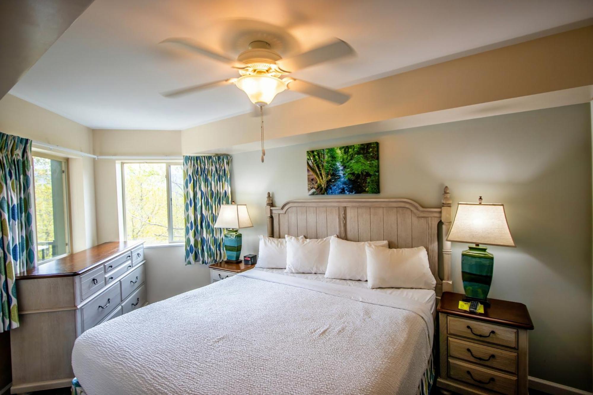 Laurel Point By Capital Vacations